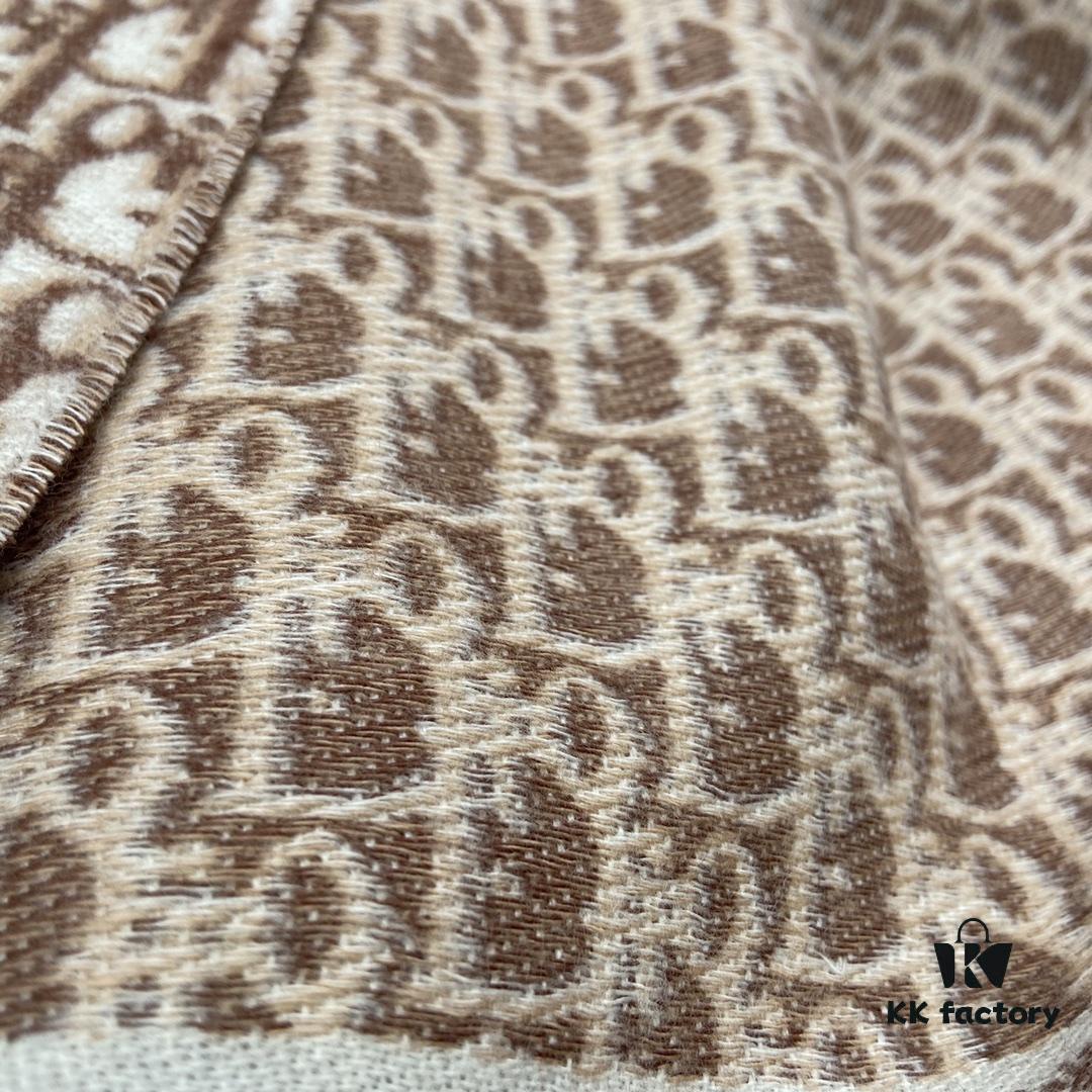Khaki Dior Winter Must-Have Super Classic Cashmere Scarf