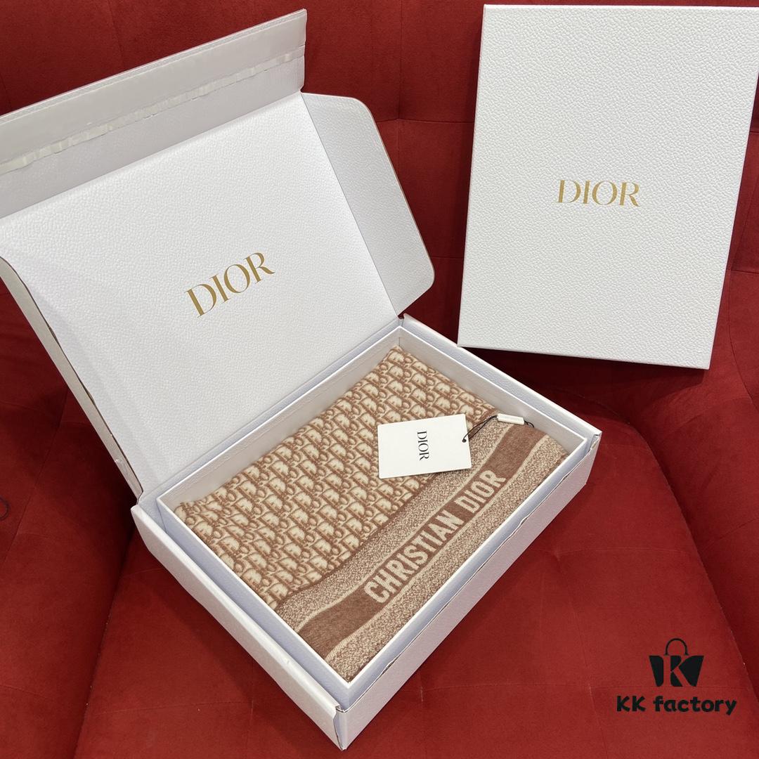 Khaki Dior Winter Must-Have Super Classic Cashmere Scarf