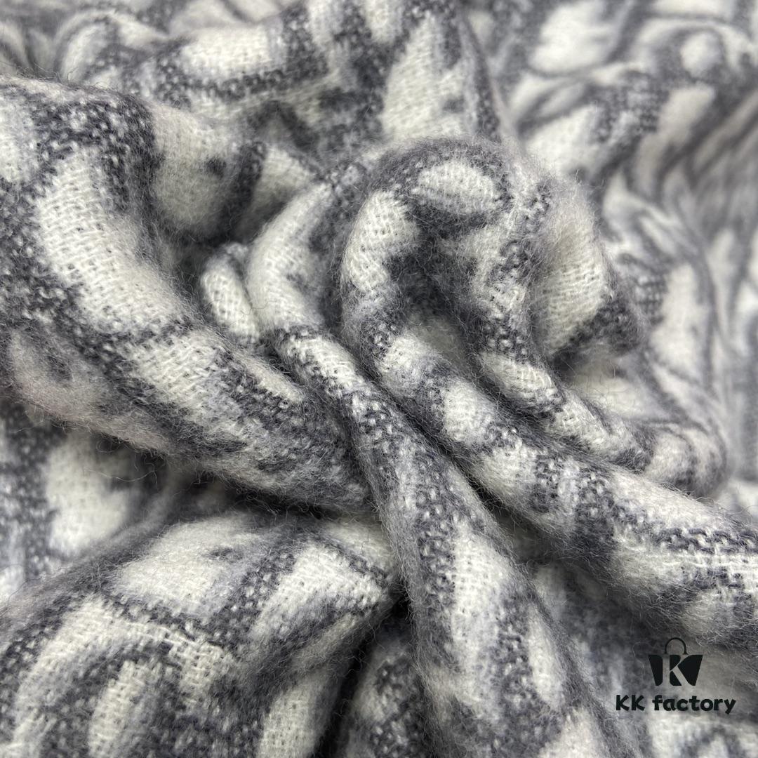 Dior Gray Winter Super Hard-to-Find Classic Cashmere Scarf