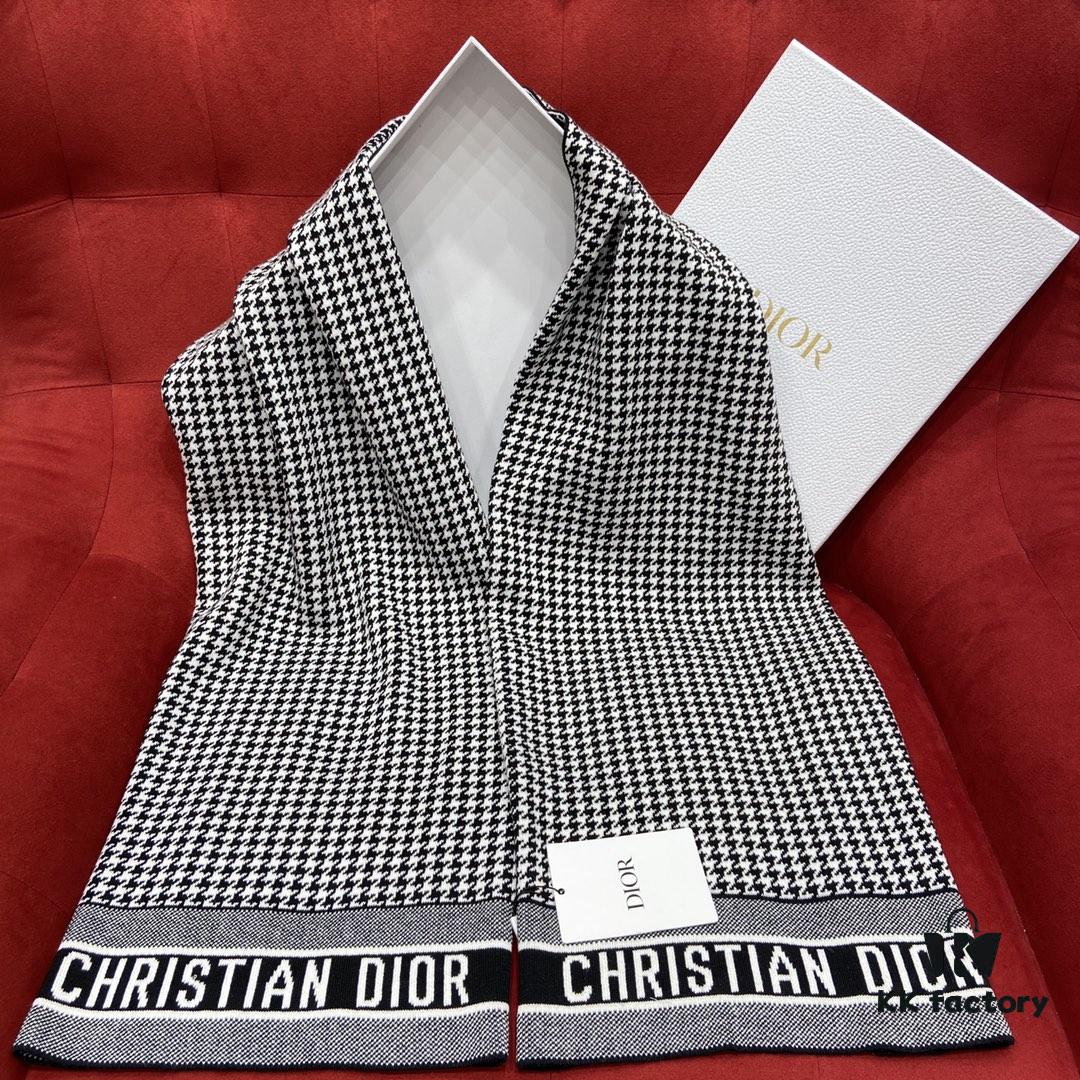 DIOR Eternal Classic – Houndstooth Pattern Unisex Scarf with 97% Cashmere