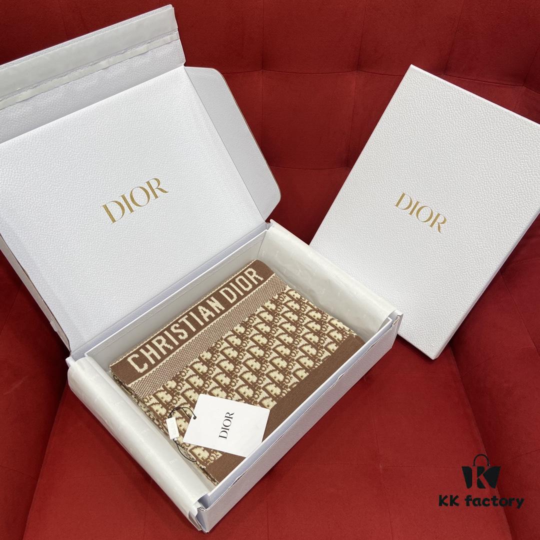 Dior Classic Tilted Monogram Scarf – A Timeless Accessory for Men and Women