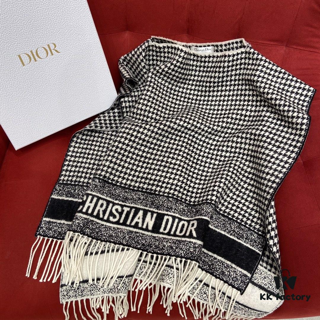 Dior Classic Chic Check Pure Cashmere Hooded Cape – Soft, Cozy and Skin-Friendly, Perfect for Stylish Looks