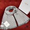Gray Dior's Latest Autumn/Winter Preppy Double-Sided Scarf – Extremely Versatile, Two Looks in One