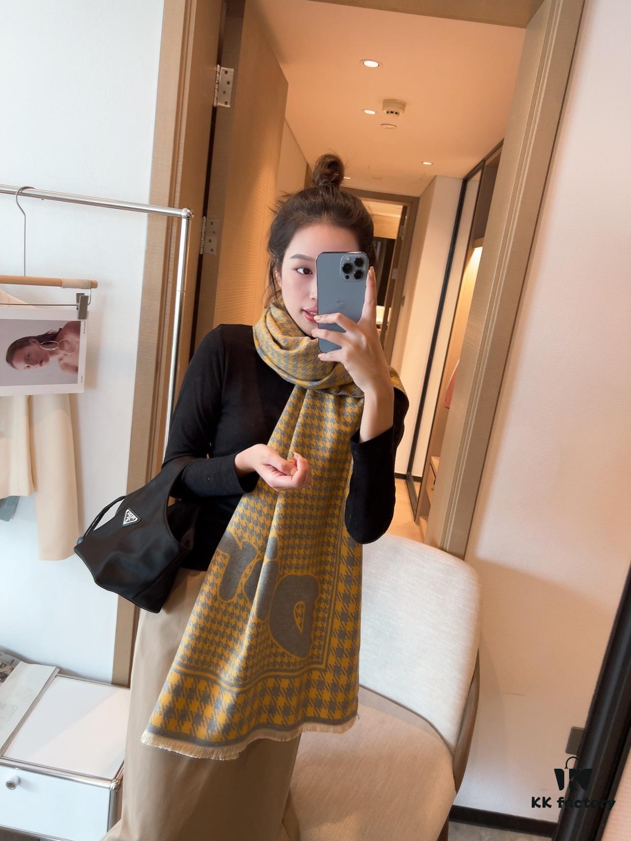 Dior Factory Overstock - Fan Bingbing's Same Plaid Shawl, 30% Cashmere 70% Australian Wool Unisex Scarf