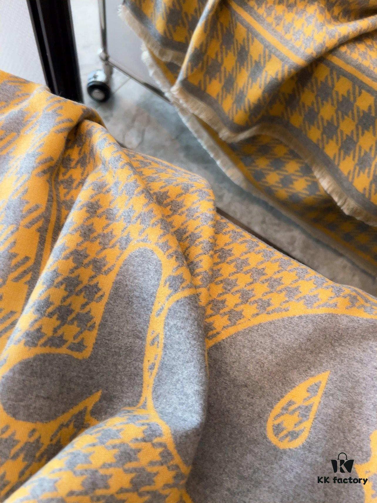 Dior Factory Overstock - Fan Bingbing's Same Plaid Shawl, 30% Cashmere 70% Australian Wool Unisex Scarf