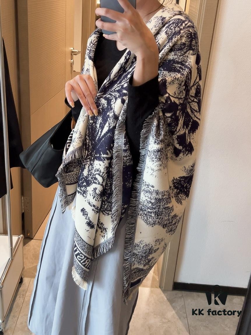 New Arrival❤️ DIOR 2022 Spring Collection 'Rueil Hand-Painted Velvet Scarf'