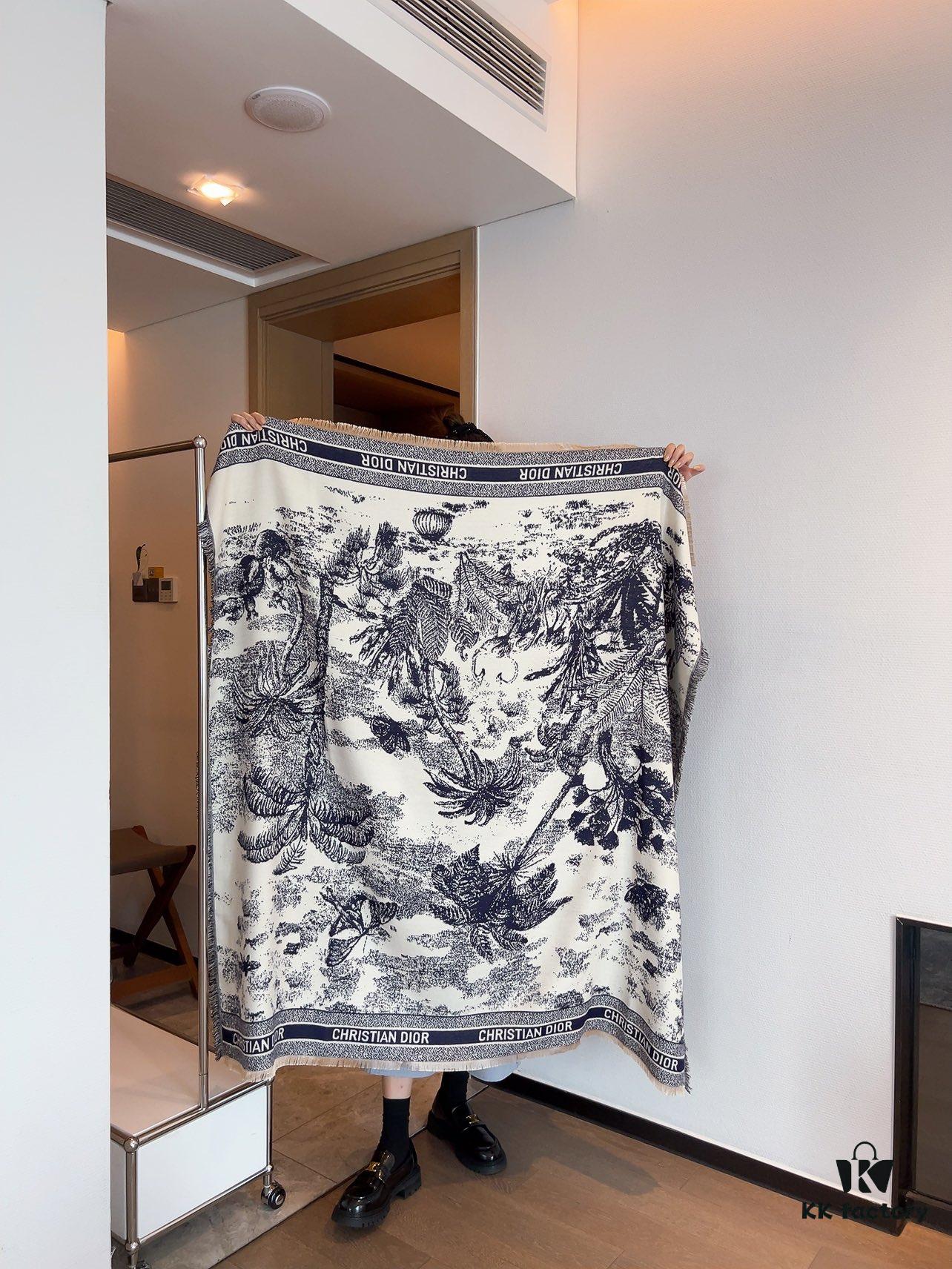 New Arrival❤️ DIOR 2022 Spring Collection 'Rueil Hand-Painted Velvet Scarf'