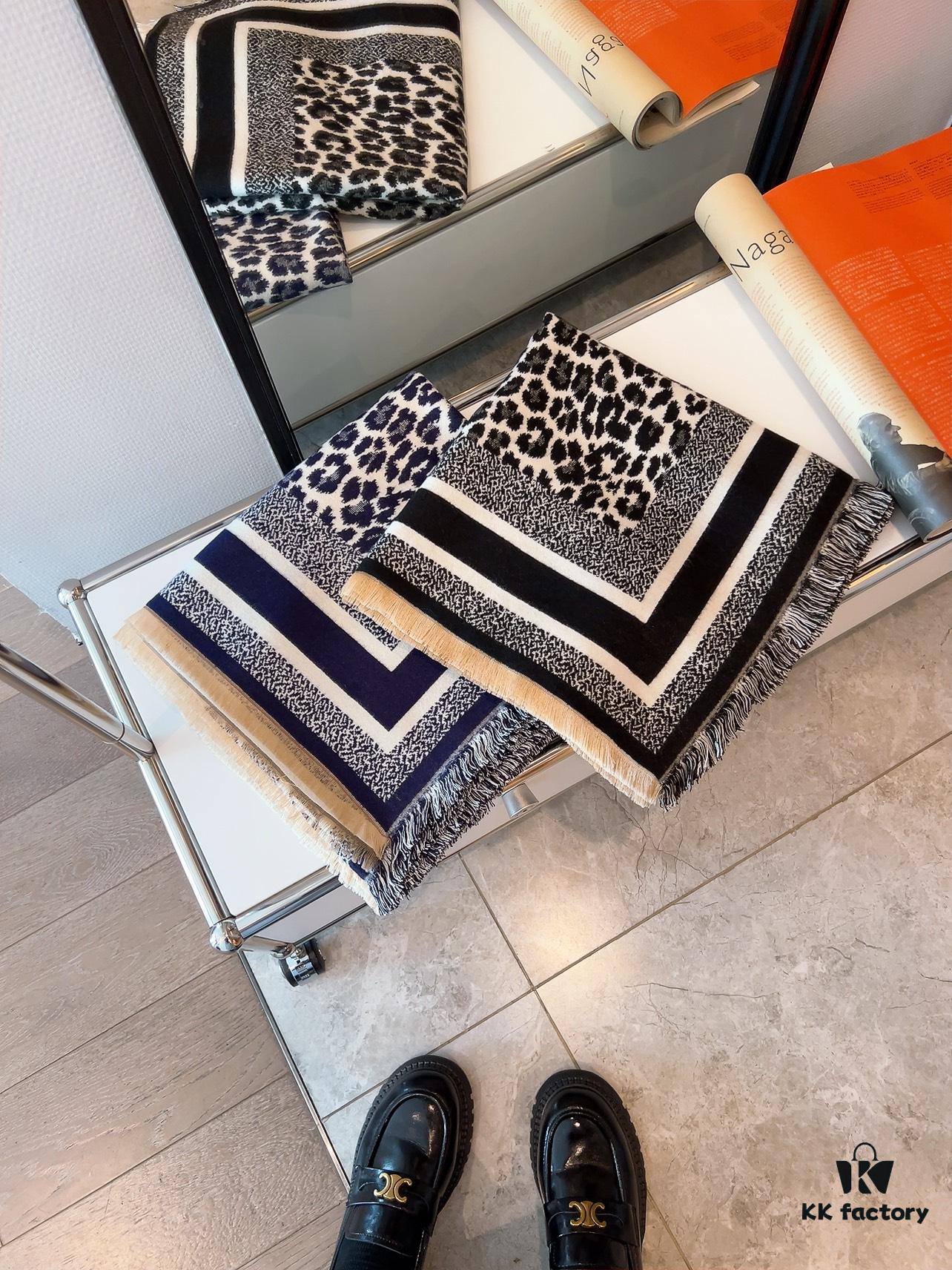 New Arrival! Pure Dior Chic: A Perfect Blend of Leopard Print and Logo Elegance