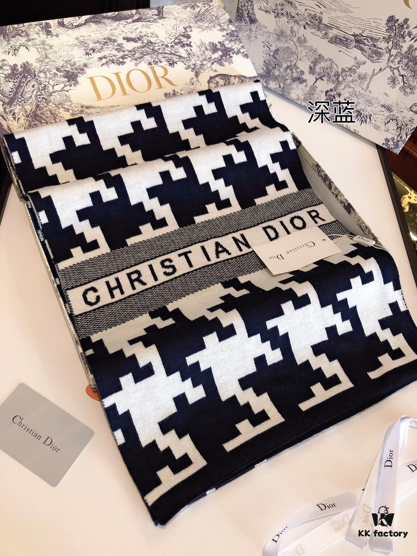 Dior High-End Cashmere Knit Scarf, Synchronized with Boutique Collection