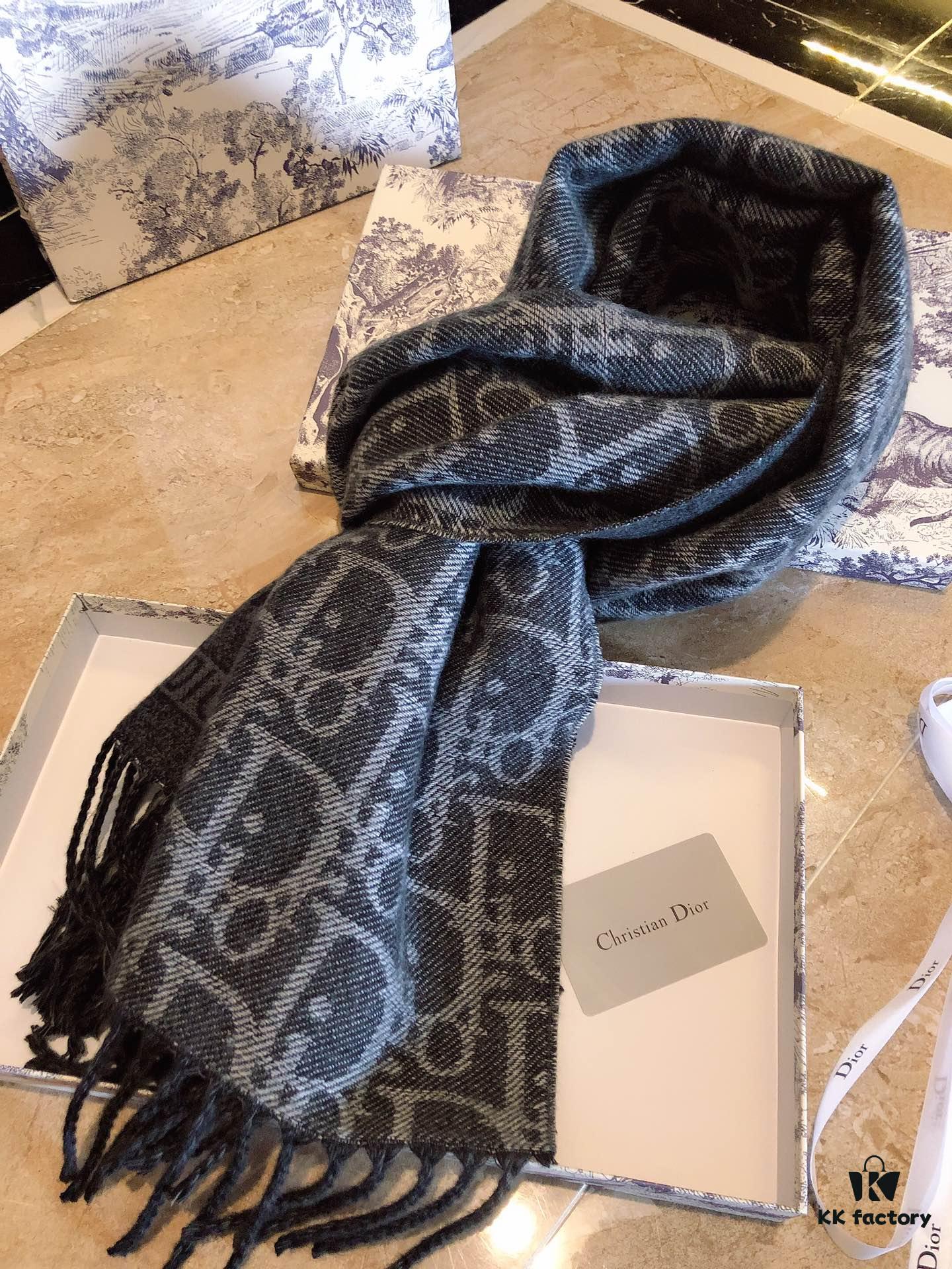 DIOR Latest Scarf, Super Soft and Stylish Double-Sided Design!