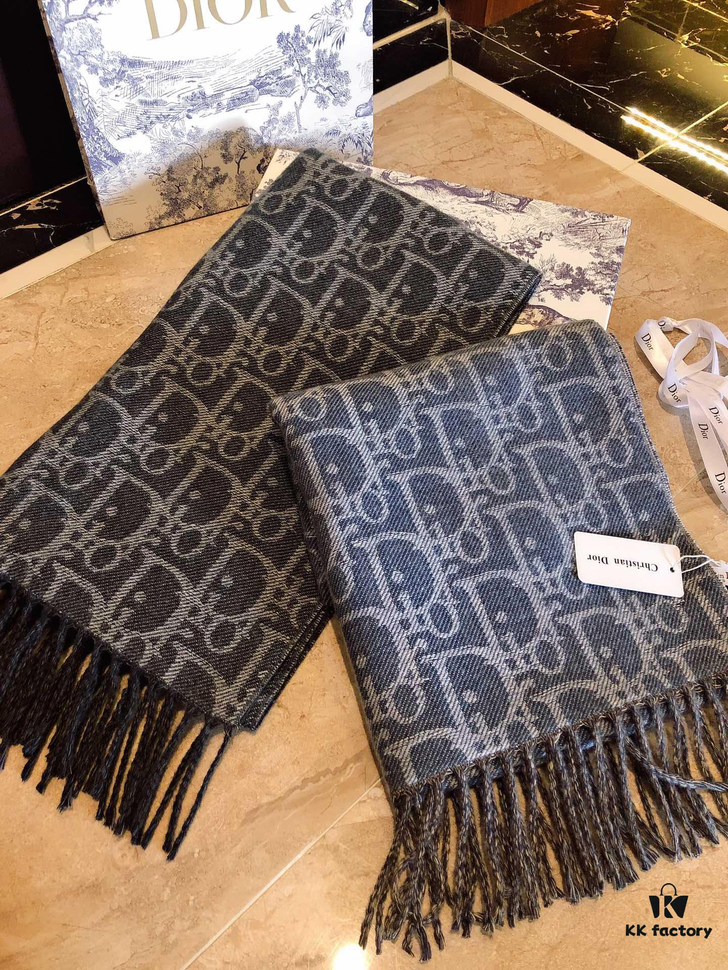 DIOR Latest Scarf, Super Soft and Stylish Double-Sided Design!