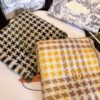 Dior D House Houndstooth Z Street Style! Classic Logo Embroidery, Houndstooth Pattern Gradually Enlarging from Small to Large, Requiring Extremely High Craftsmanship. Perfect Color Matching, All Timelessly Stylish – A Must-Have in Every Color! Material: 100% Wool