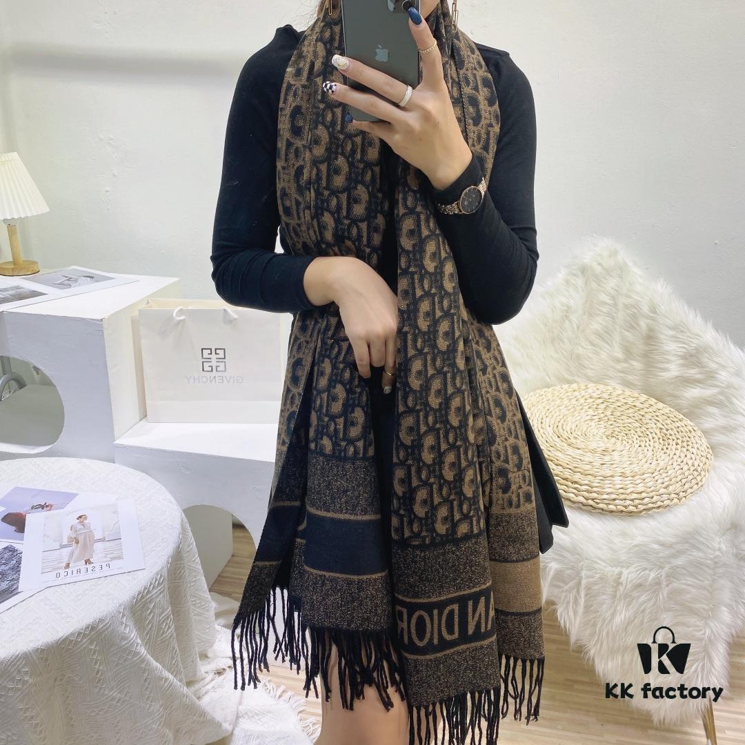 New Dior-style Silver Thread Core Yarn Scarf, Fashionable Luxury Design, Exquisitely Crafted, Two Colors in Stock