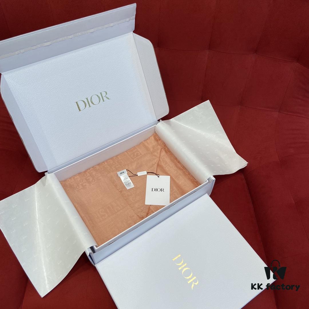 Dior Vintage Flower - Blush Pink, 50% Mulberry Silk, 28% Wool, 22% Cashmere, 140cm*140cm Soft and Skin-Friendly Shawl or Neck Wrap