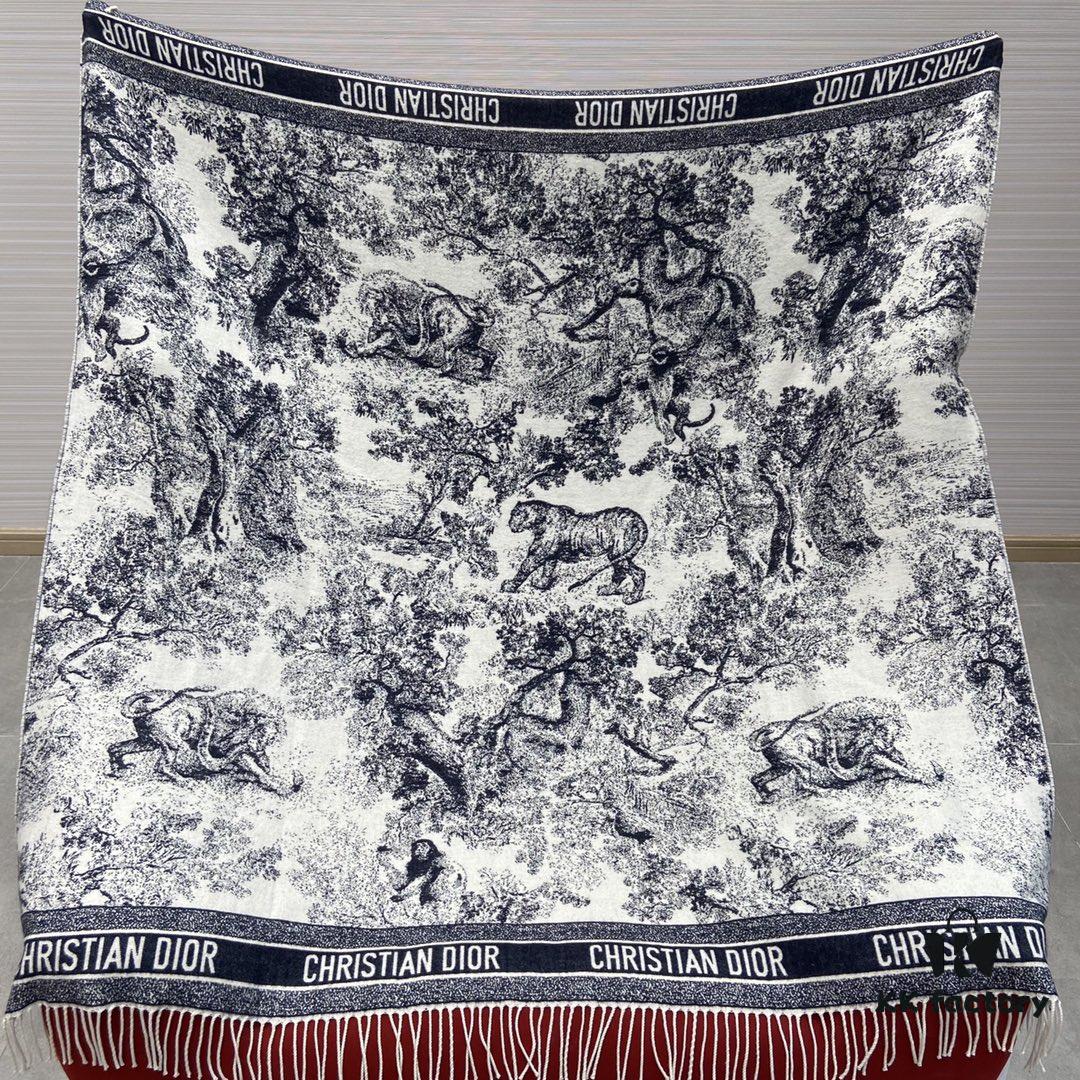 Ruyi Print Dior-style Practical Shawl Everyone Should Own
