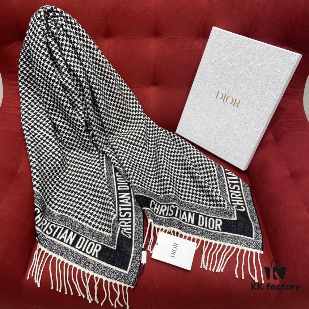 Thousand Bird Check Dior-style Essential Shawl – A Must-Have for Every Wardrobe
