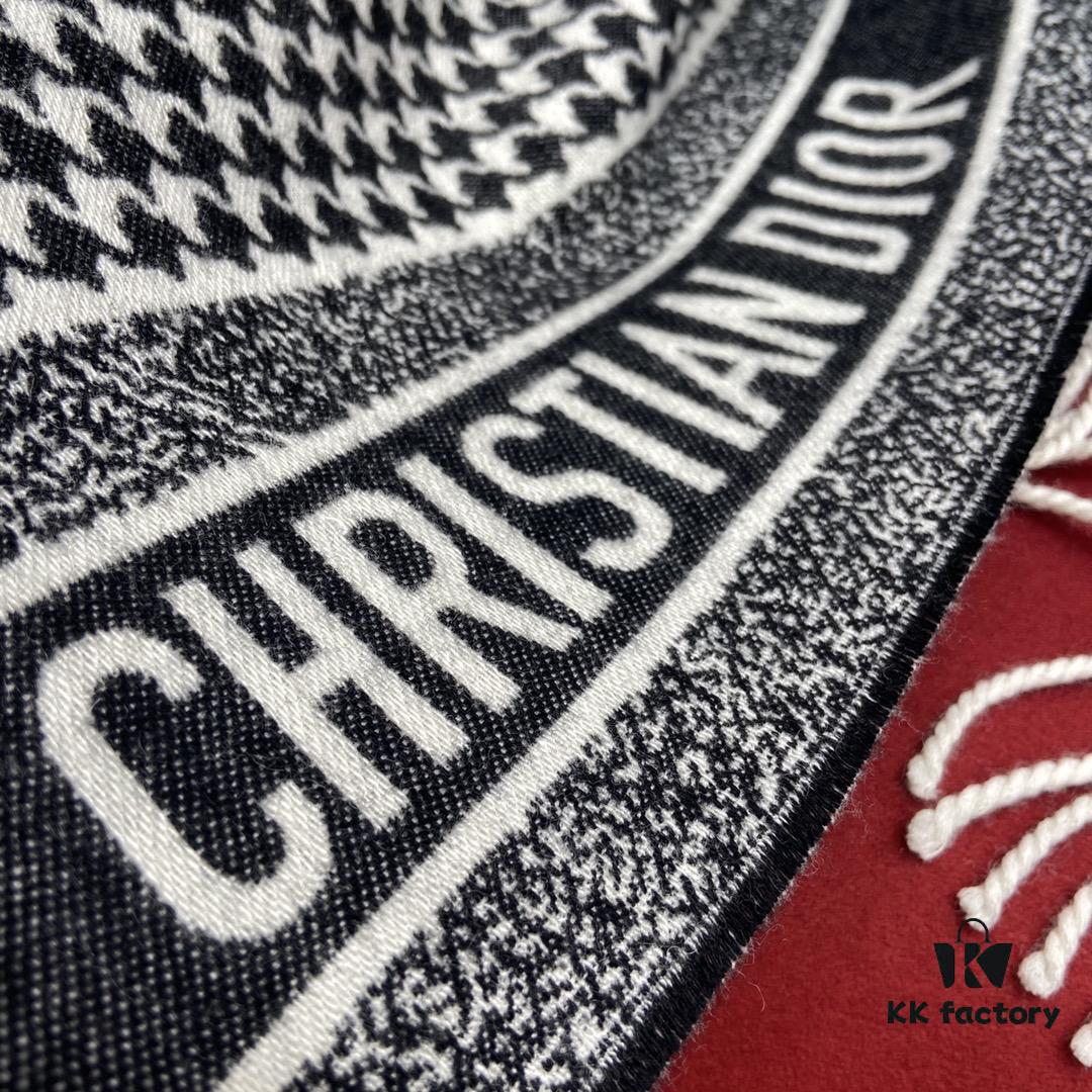 Thousand Bird Check Dior-style Essential Shawl – A Must-Have for Every Wardrobe