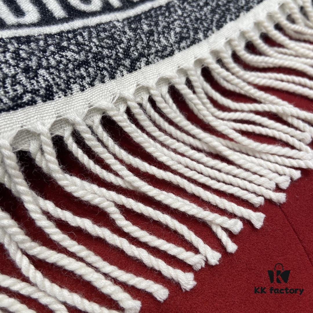 Thousand Bird Check Dior-style Essential Shawl – A Must-Have for Every Wardrobe