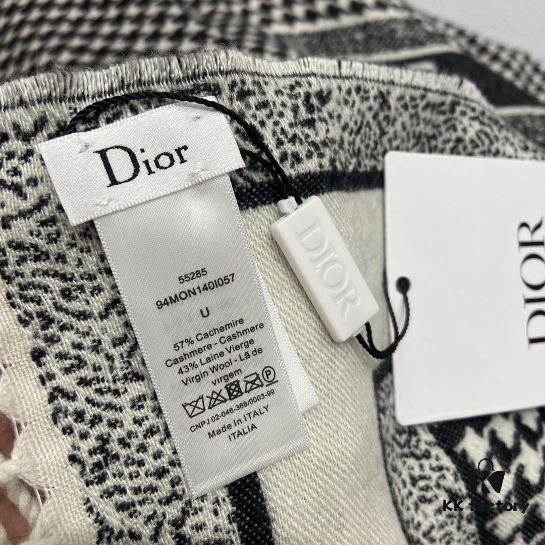 Thousand Bird Check Dior-style Essential Shawl – A Must-Have for Every Wardrobe