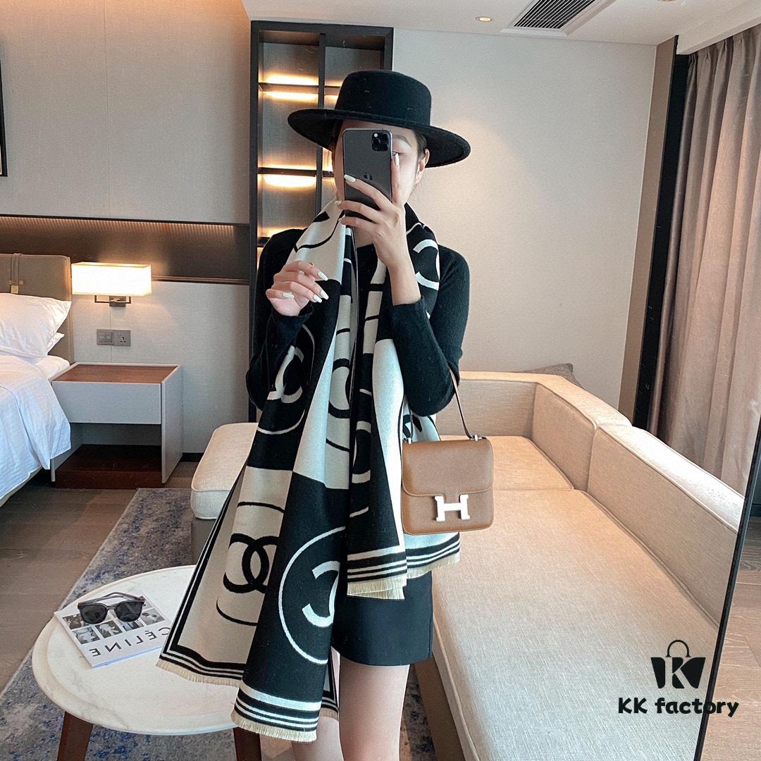 Cashmere Blend CHANEL (Chanel) 💋💋💋 Elegant Classic Chanel Logo