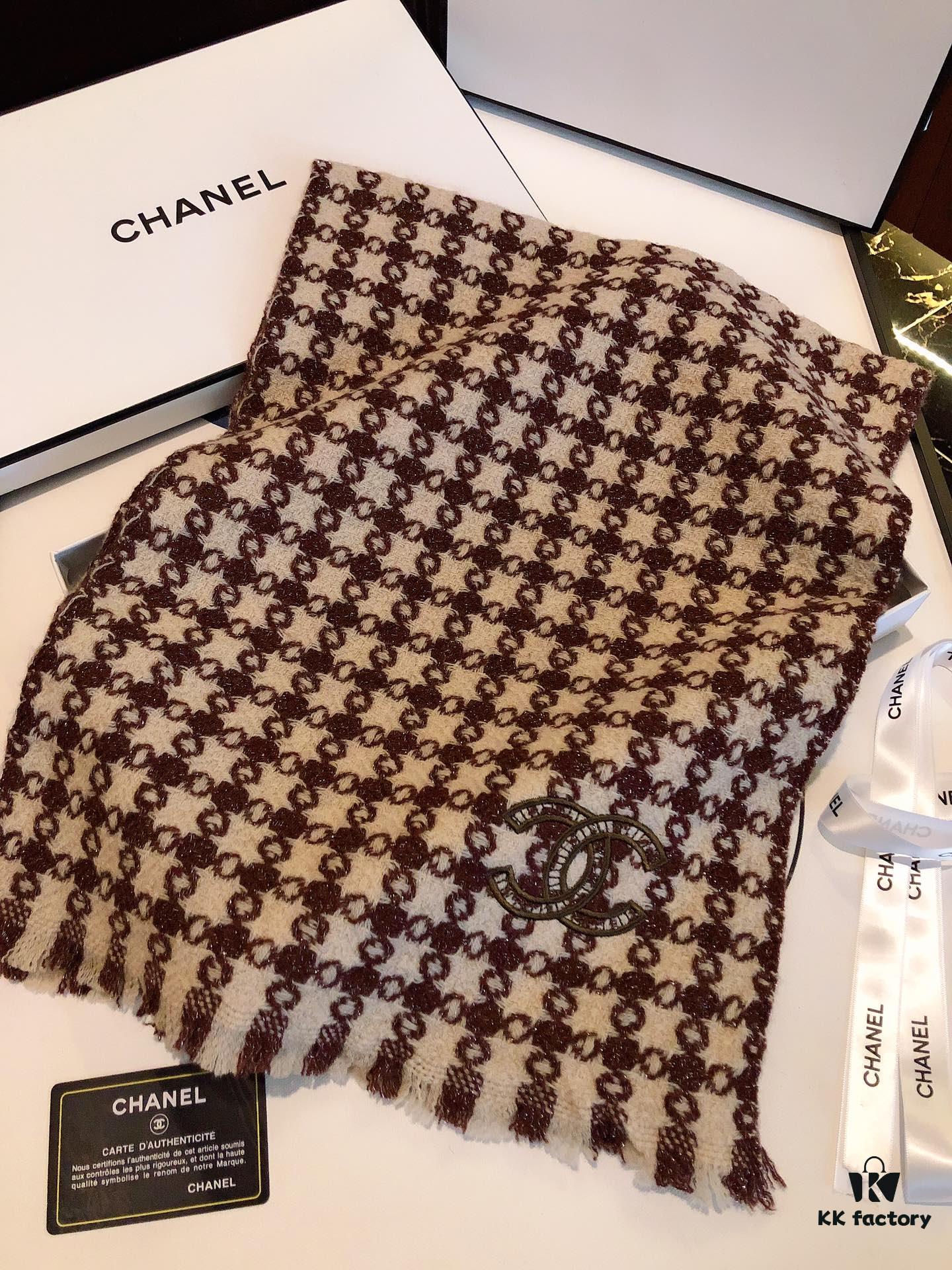 CHANEL New Arrival Must-Have Accessory - Elegant and Sophisticated Scarf