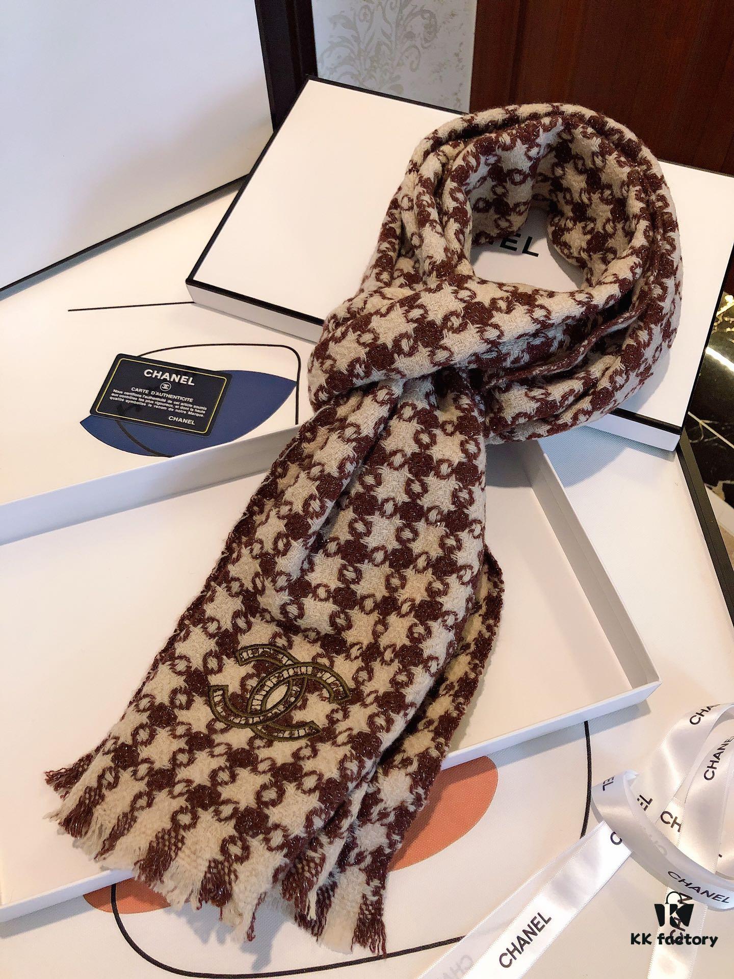 CHANEL New Arrival Must-Have Accessory - Elegant and Sophisticated Scarf