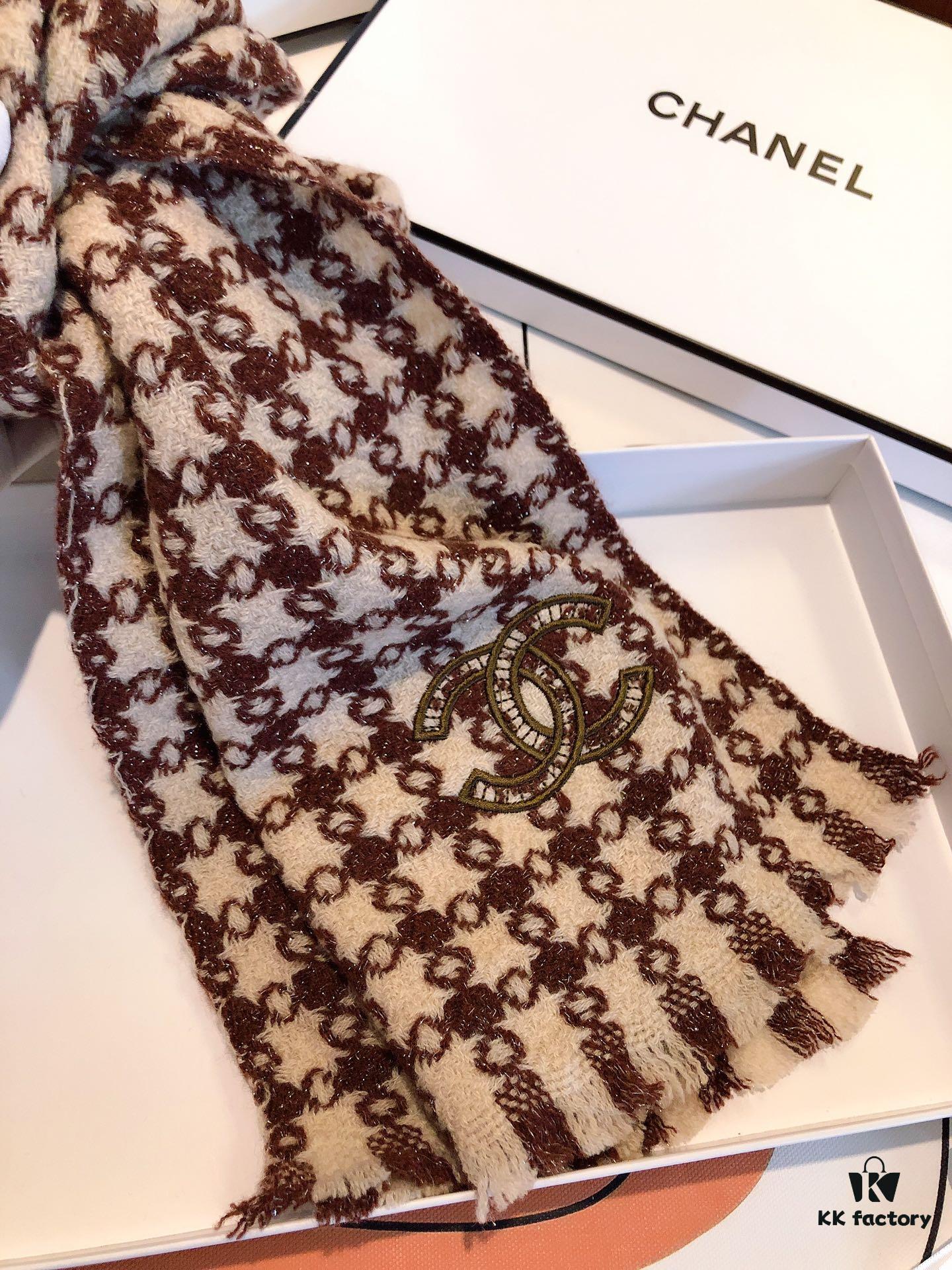 CHANEL New Arrival Must-Have Accessory - Elegant and Sophisticated Scarf
