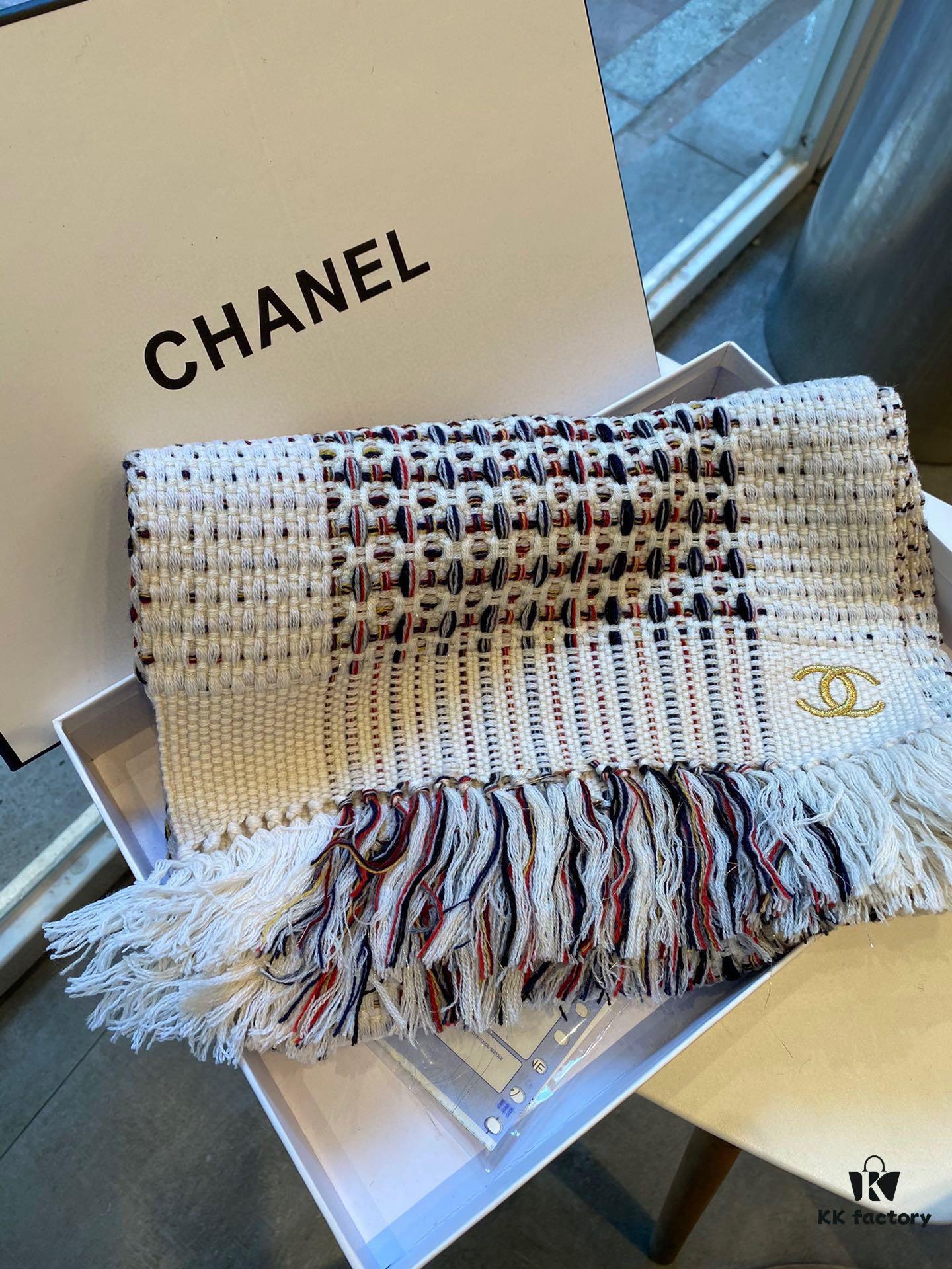 Chanel 🍷 Everyday Knitwear, Exceptionally Versatile! Classic Design with Consistent Premium Materials and Quality — 3 Colors Available in Stock!
