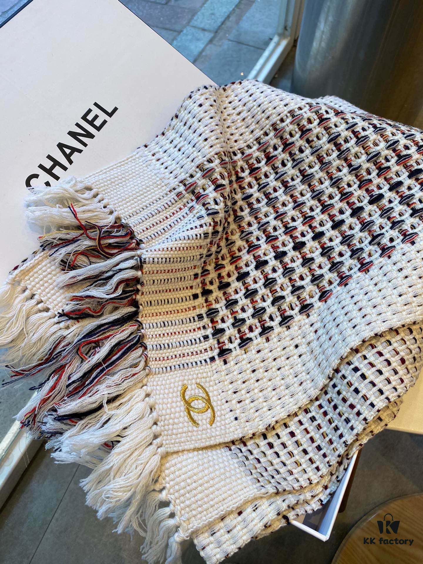 Chanel 🍷 Everyday Knitwear, Exceptionally Versatile! Classic Design with Consistent Premium Materials and Quality — 3 Colors Available in Stock!
