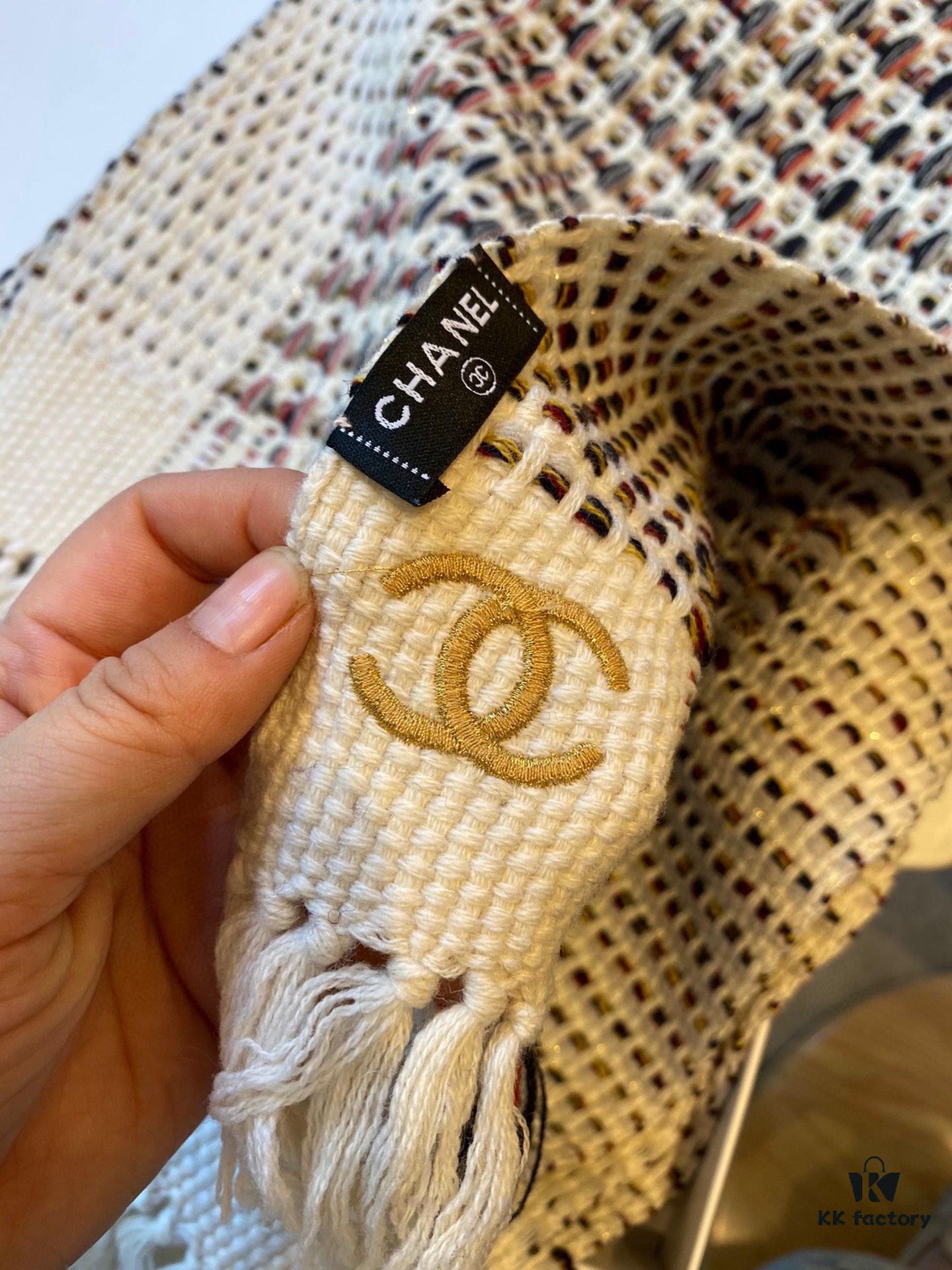 Chanel 🍷 Everyday Knitwear, Exceptionally Versatile! Classic Design with Consistent Premium Materials and Quality — 3 Colors Available in Stock!