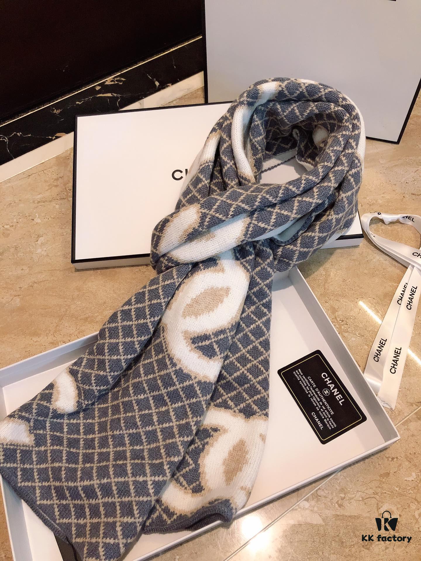 CHANEL Recommended Scarf – Exquisitely Soft and Luxurious Pure Color Design