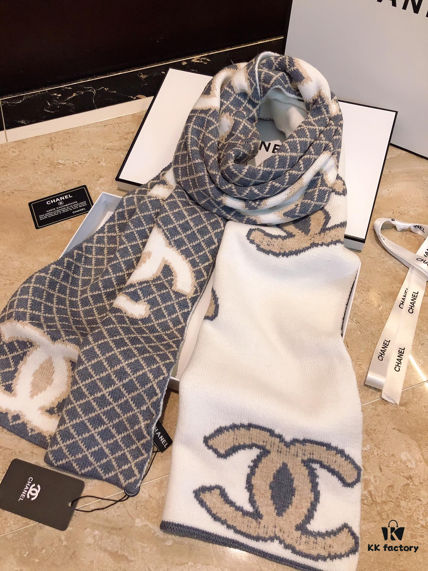 CHANEL Recommended Scarf – Exquisitely Soft and Luxurious Pure Color Design