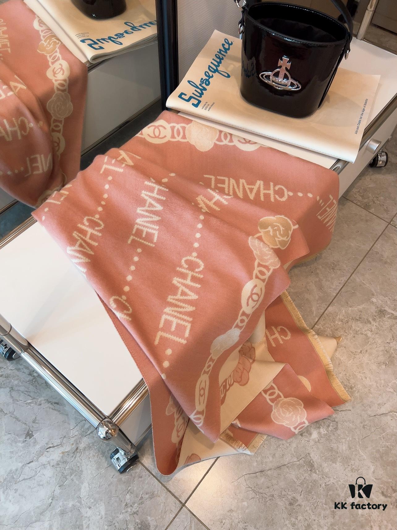 Chanel 23AW Cashmere Scarf - Youthful and Stylish, Must-Have for Chanel Lovers