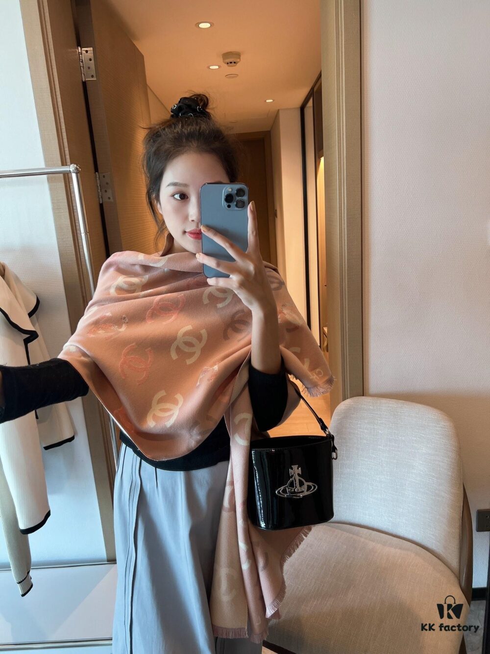 CHANEL Highlight Recommendation! Luxurious, Comfortable and Stylish Cashmere Scarf with Unique Elegance