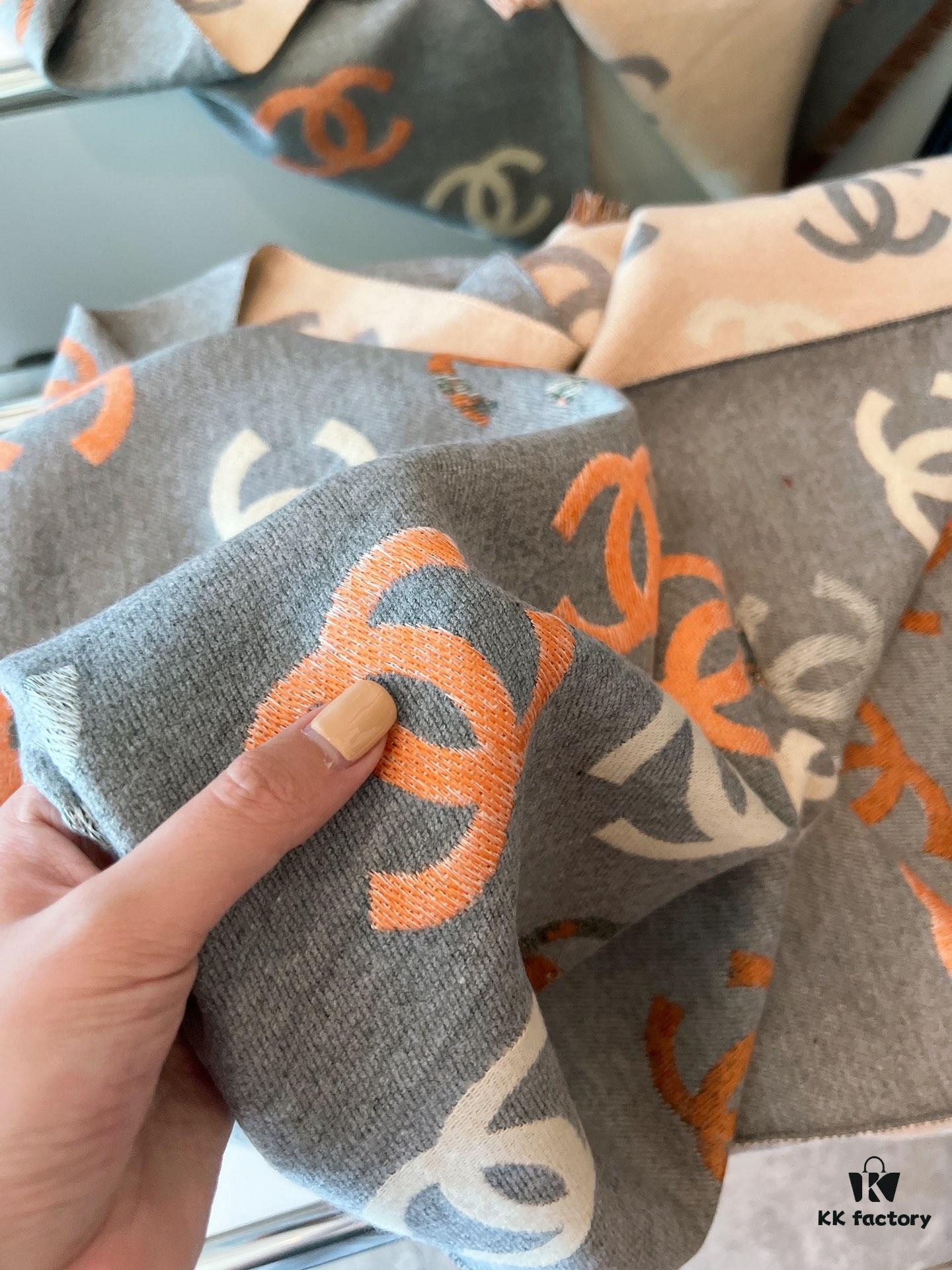 CHANEL Highlight Recommendation! Luxurious, Comfortable and Stylish Cashmere Scarf with Unique Elegance