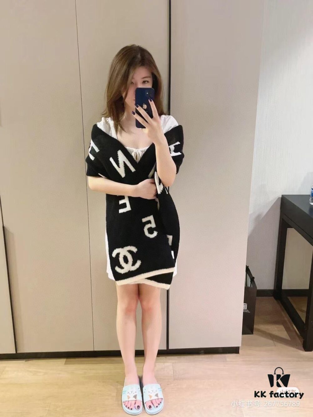 Chanel New Arrival Cashmere Embroidered Shawl