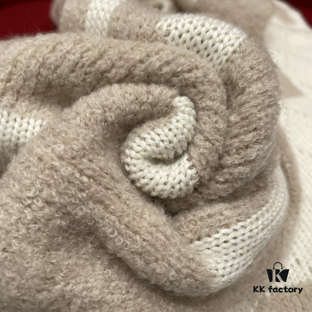 CHANEL Monogram No.5 Scarf, Double-Sided Two-Tone Jacquard Scarf, 49% Cashmere, 40% Wool, 11% Silk Fabric, Soft and Cozy, 30*180CM