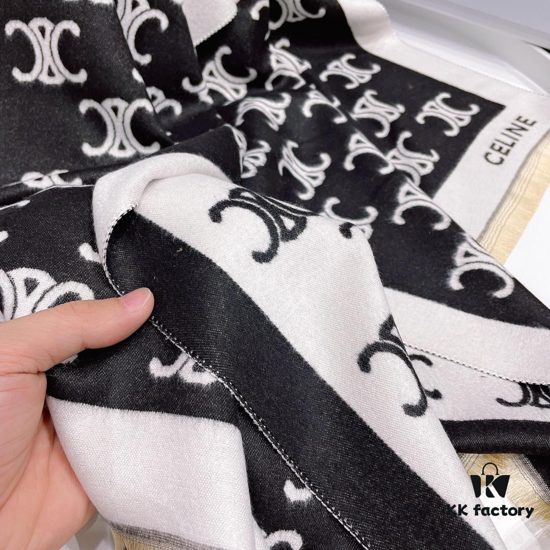 CELINE New Arrival Exquisitely Designed, Stylish and Warm-Resistant Piece