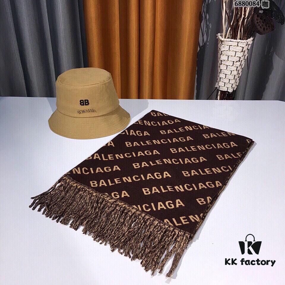 New Arrival 💖💃🏻💃🏻 Balenciaga BALENCIAGA High-Quality Angora Blended Yarn Scarf‼ Limited Stock‼ VIP Recommended ‼👍 Act Fast 【Luxury, Beloved, Baby-Soft Touch, Incredibly Comfortable ❤ Feminine Allure, Extremely Limited Quantity, Suitable for All Seasons ‼ So Beautiful It's Truly Heart-Stopping, Stunning Look When Worn, Exceptional Quality 👍‼ This Scarf Exudes a Designer Aura While Remaining Exquisitely Elegant 🟡 A Must-Have New Arrival 🟡‼ Holding the Real Item Will Make You Glad to Be a Woman — A Supreme Choice for Discerning Tastes 😂 Worth Appreciating ‼ The Perfect Choice for Elegance and Style, First Choice for DITAILS 👍 VIPs, Grab Yours Now ‼🌟【6880084】