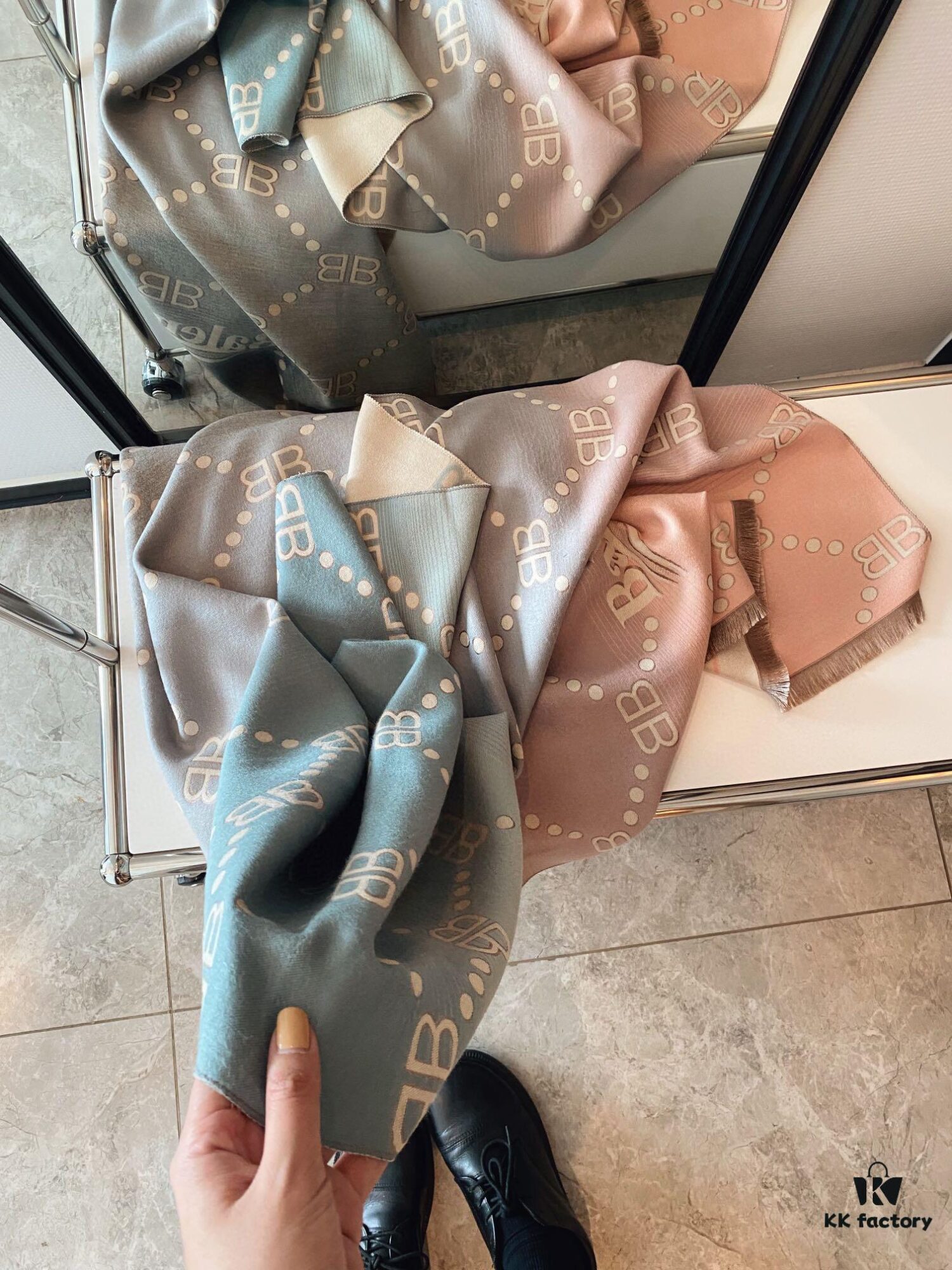 Authentic Balenciaga Gucci Collaboration Scarf - Celebrity-Favorite Luxury Fashion Item