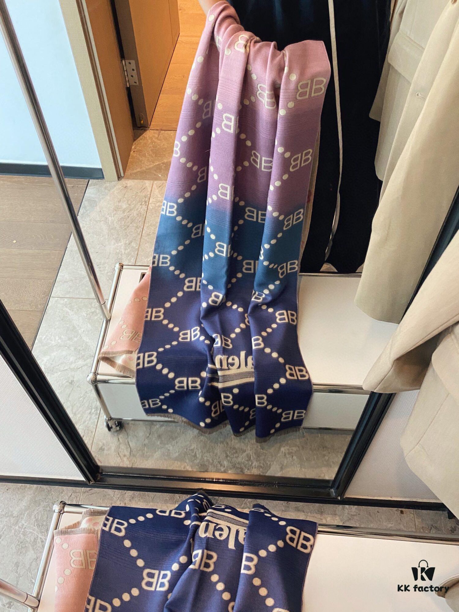 Authentic Balenciaga Gucci Collaboration Scarf - Celebrity-Favorite Luxury Fashion Item