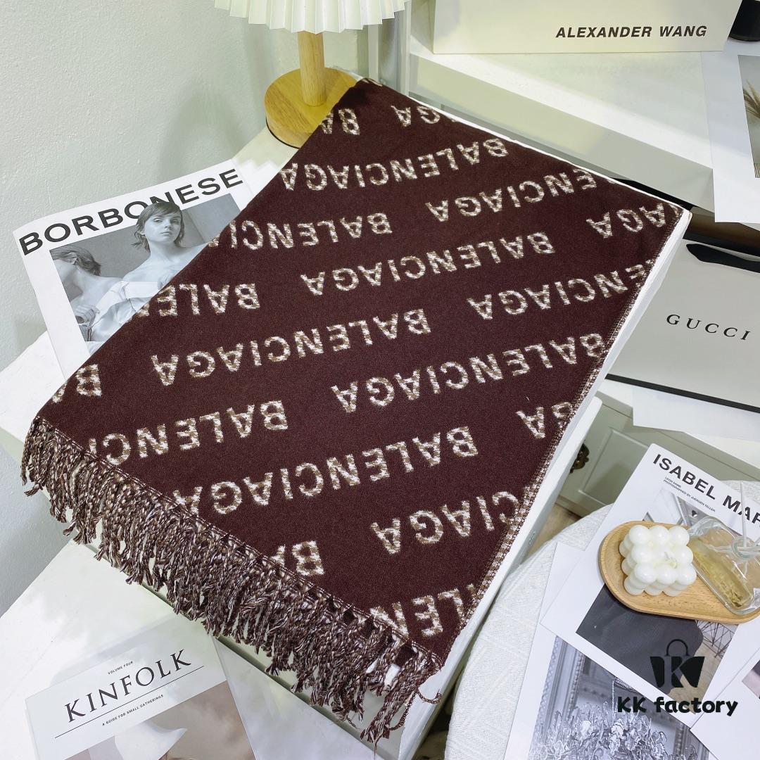 New Arrival 👏 Balenciaga Boutique New Double-Sided Cashmere Long Scarf, Stunning 💖 Premium Rabbit Fur Classic Logo Symmetrical Design, Unique Print Elements, Exquisitely Beautiful, Flattering Skin Tone, Versatile Style