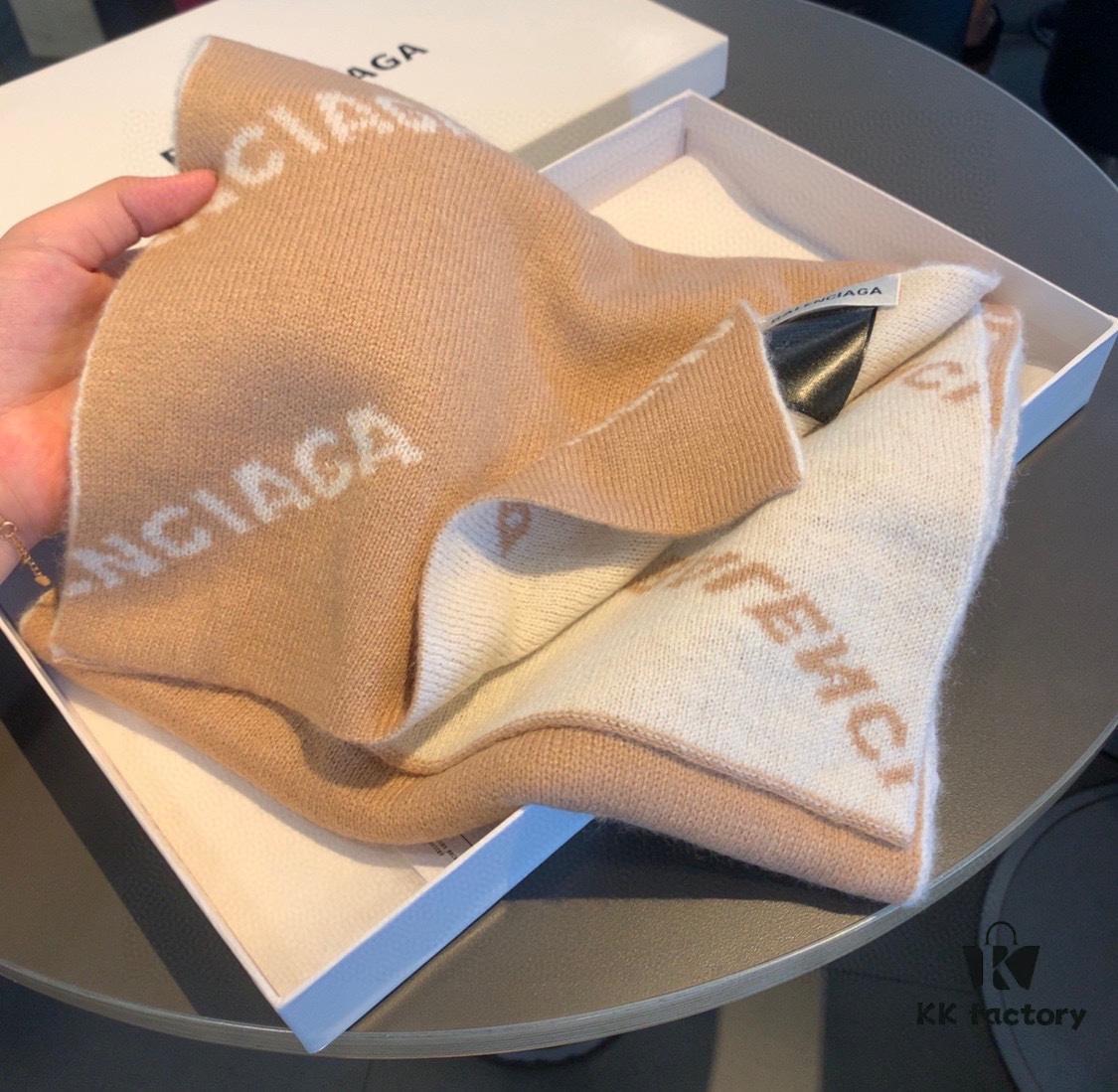 Balenciaga, synonymous with fashion and youth, perfect black and white combination, a must-have for trendsetters! 100% cashmere! Elegant logo jacquard! Soft and skin-friendly texture! New autumn/winter scarf (boutique style) 38x200 cm