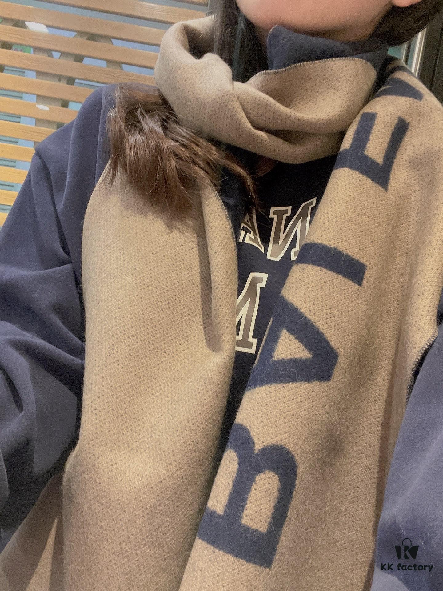 Gray Black Two-Tone Color 🔥Authentic Store Version【Balenciaga Classic Logo Double-Sided Cashmere Scarf】🔥