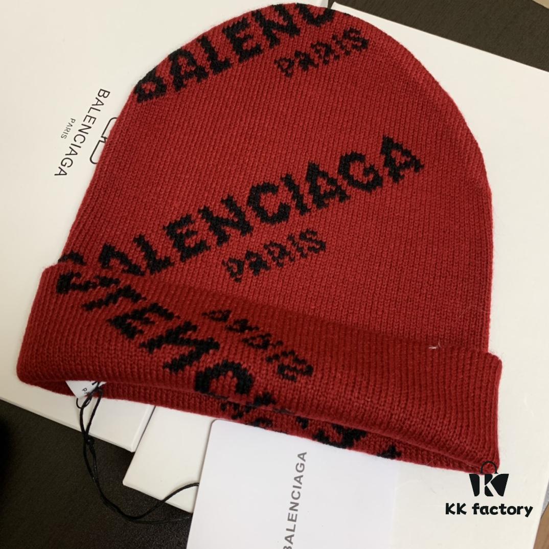 Balenciaga Hat, a Timeless Symbol of Fashion and Youth, Perfect Black and White Combination, Essential for Trendsetters! 100% Cashmere, Elegant Logo Jacquard, Soft and Skin-Friendly Texture