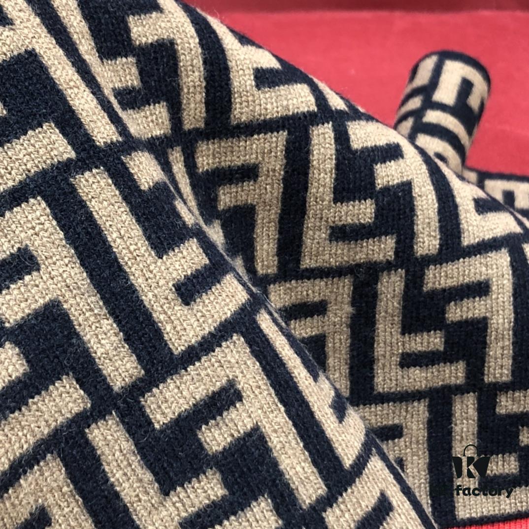 In-Stock Now - Fendi Latest Style FF Collection Small Logo Scarf with Orange Accent 66% Wool 29% Cashmere 190cm*35cm