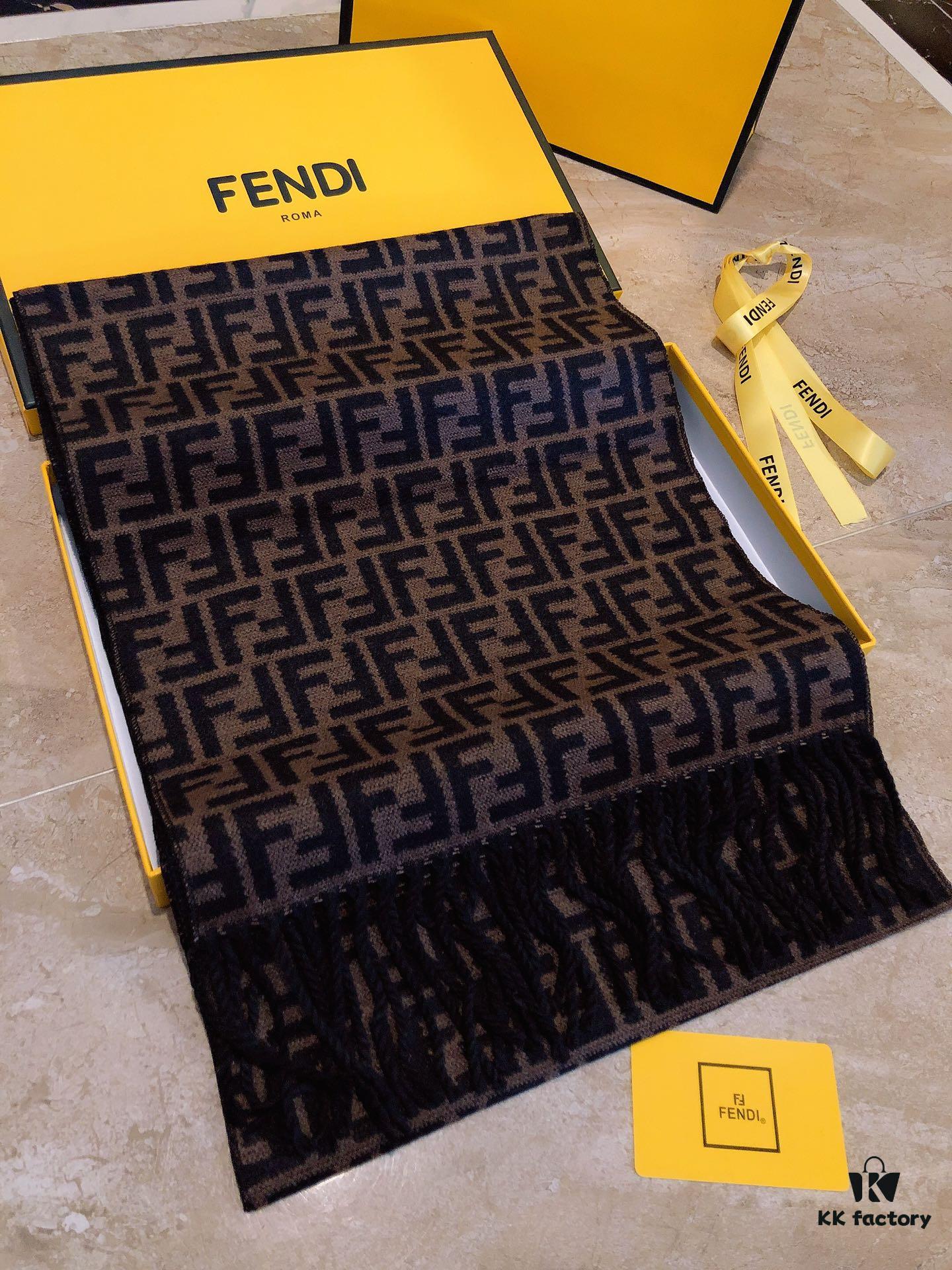 FENDI (Fendi) Same as Boutique High-End Scarf