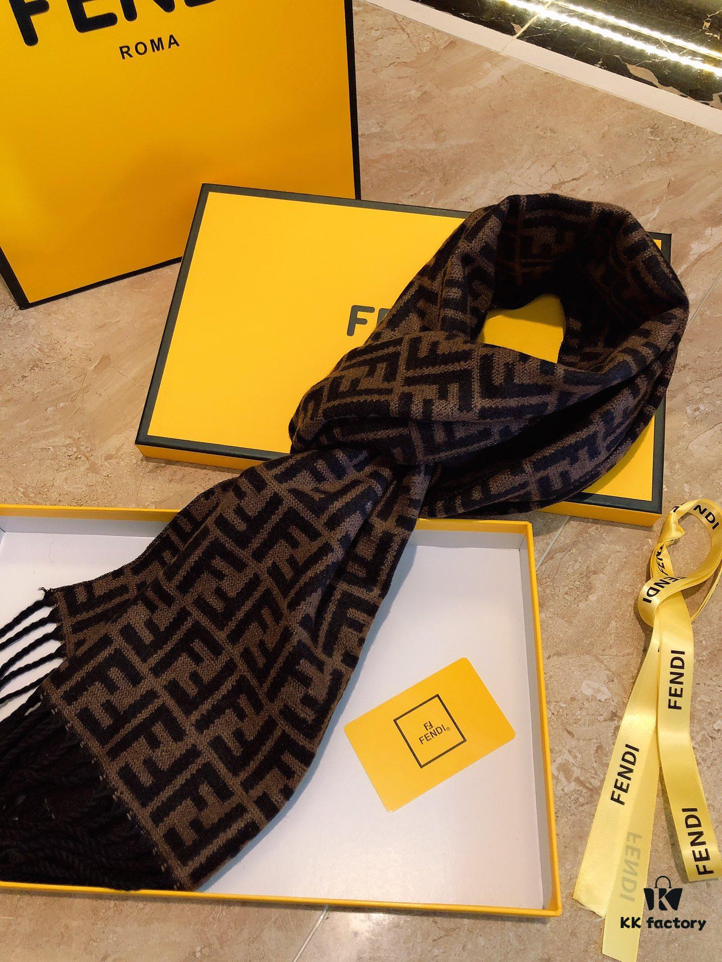 FENDI (Fendi) Same as Boutique High-End Scarf