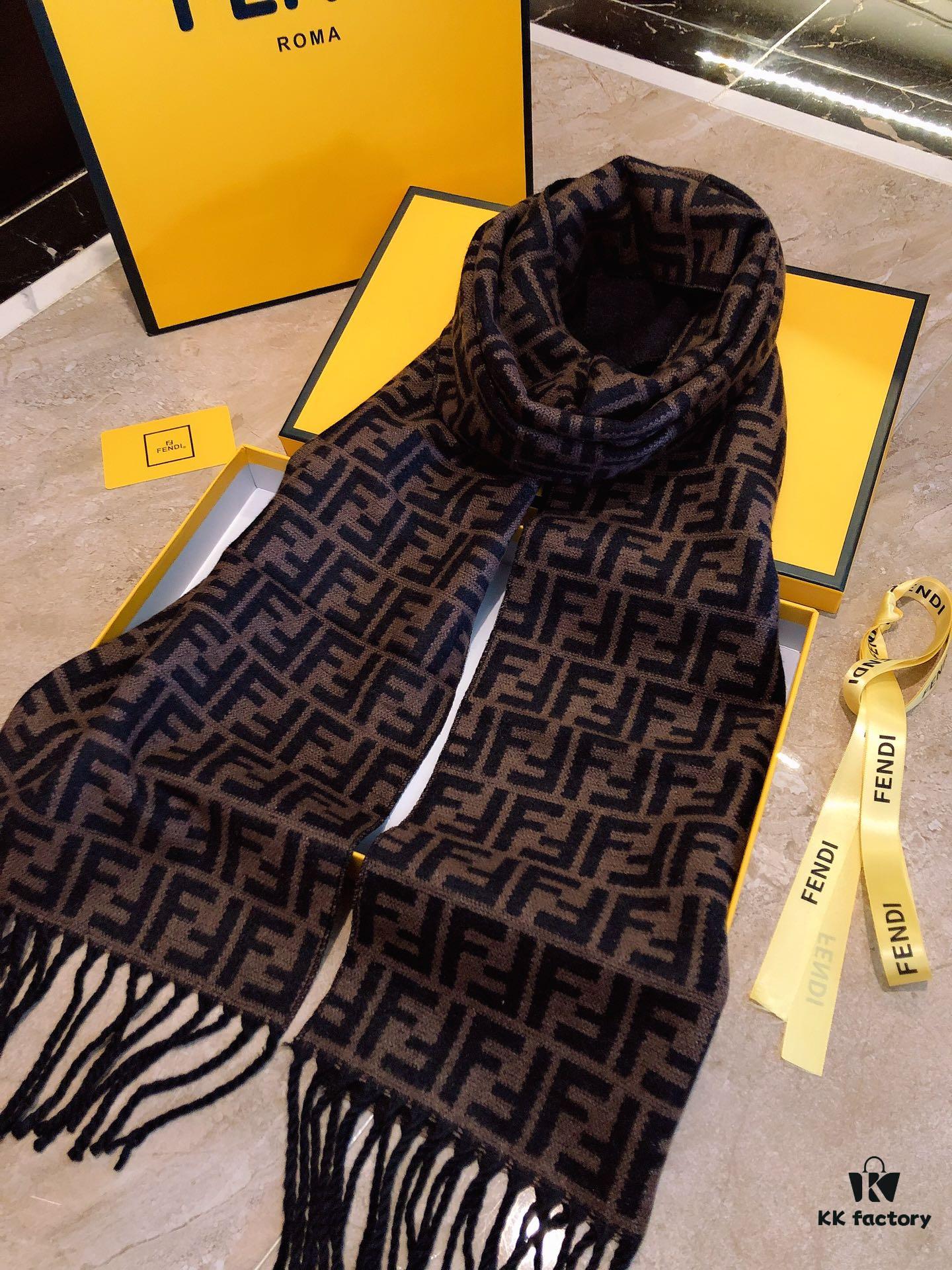 FENDI (Fendi) Same as Boutique High-End Scarf