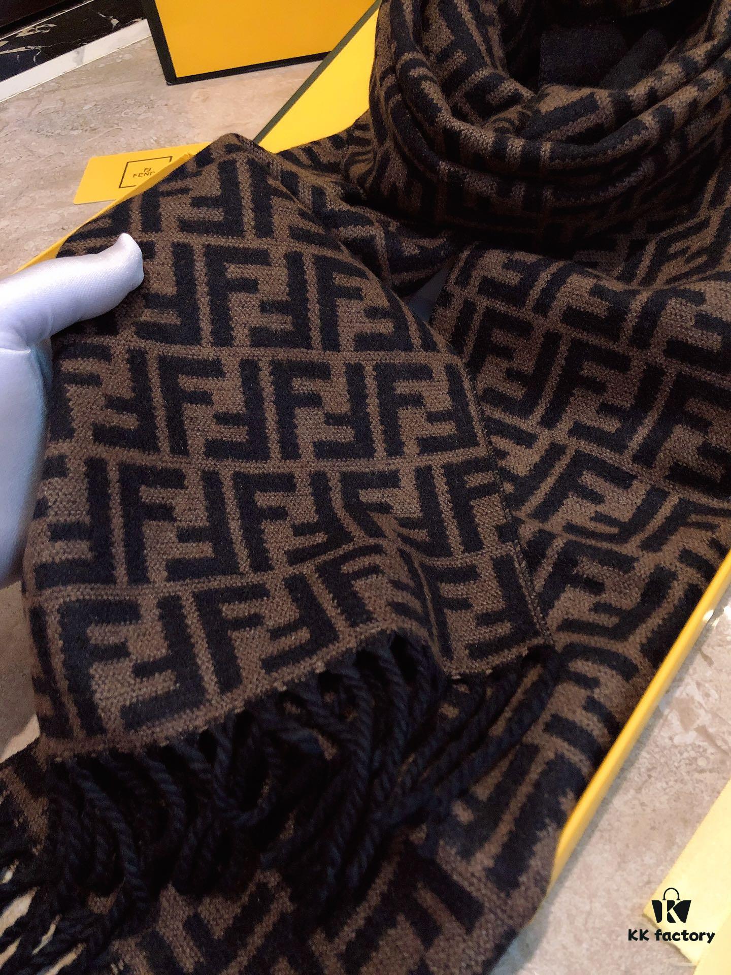 FENDI (Fendi) Same as Boutique High-End Scarf